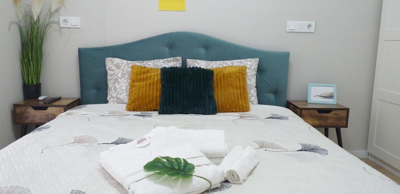 Sunshine - New & Quiet 1Br Apt, Business Area, Close To Airport, Highway A3, Subway Bucarest Esterno foto